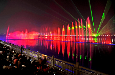 “大美江油•韻律涪江”水上音樂噴泉(quan)燈(deng)光秀